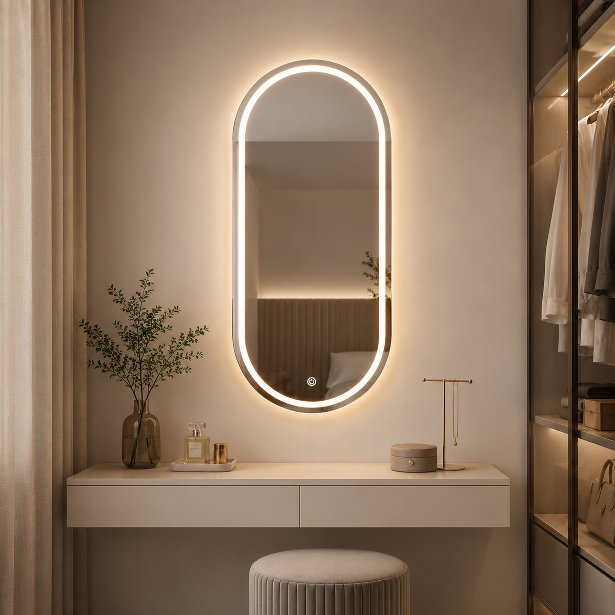 Espelho Oval Lúmina com LED instalado em penteadeira de closet elegante