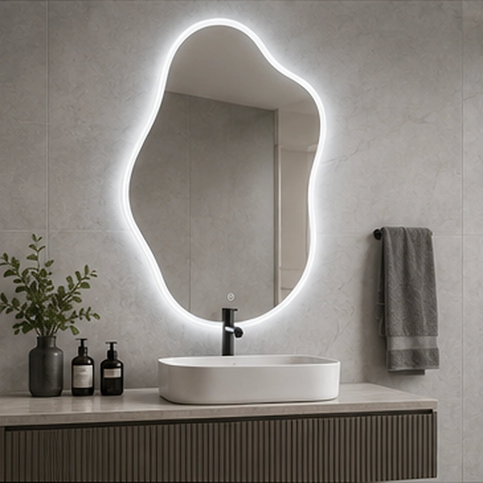 Espelho Orgânico Aura iluminado em ambiente moderno