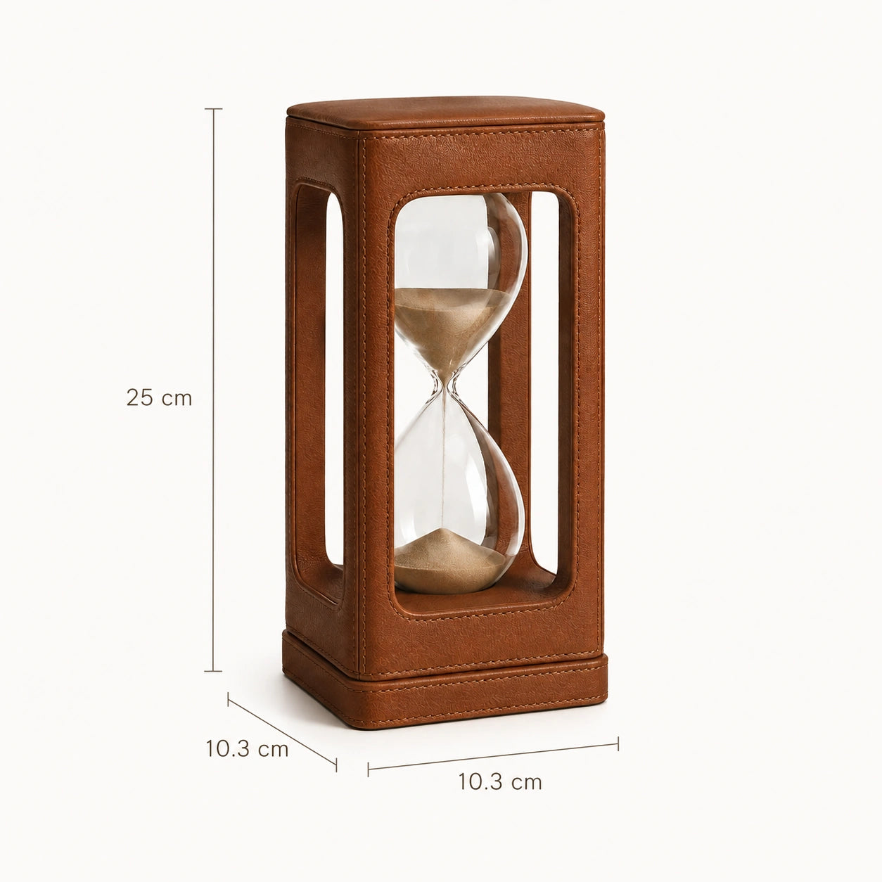Medidas da Ampulheta Solenne com 25 cm de altura, 10,3 cm de largura e 10,3 cm de profundidade