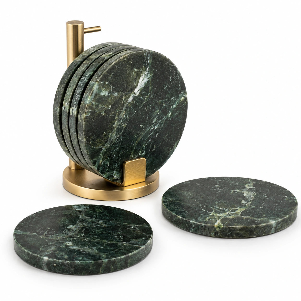 Jogo de Porta-Copos Nola em mármore verde natural com suporte em latão escovado sobre fundo branco